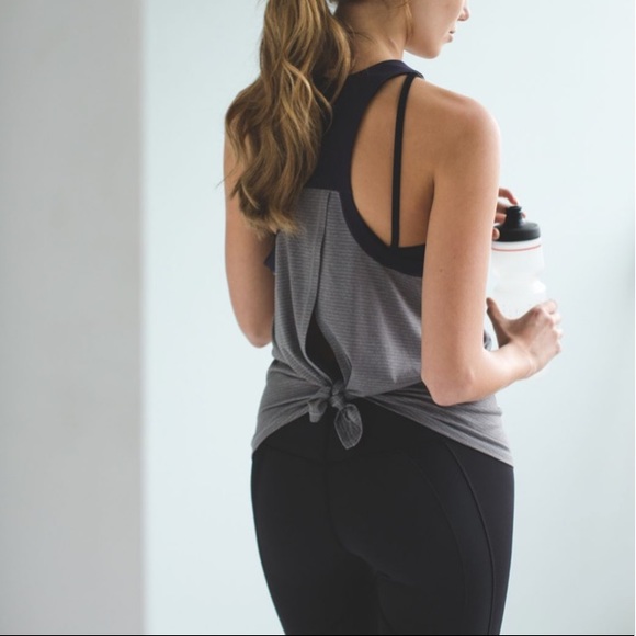 Lululemon Clip-In Tank - Picture 3 of 10
